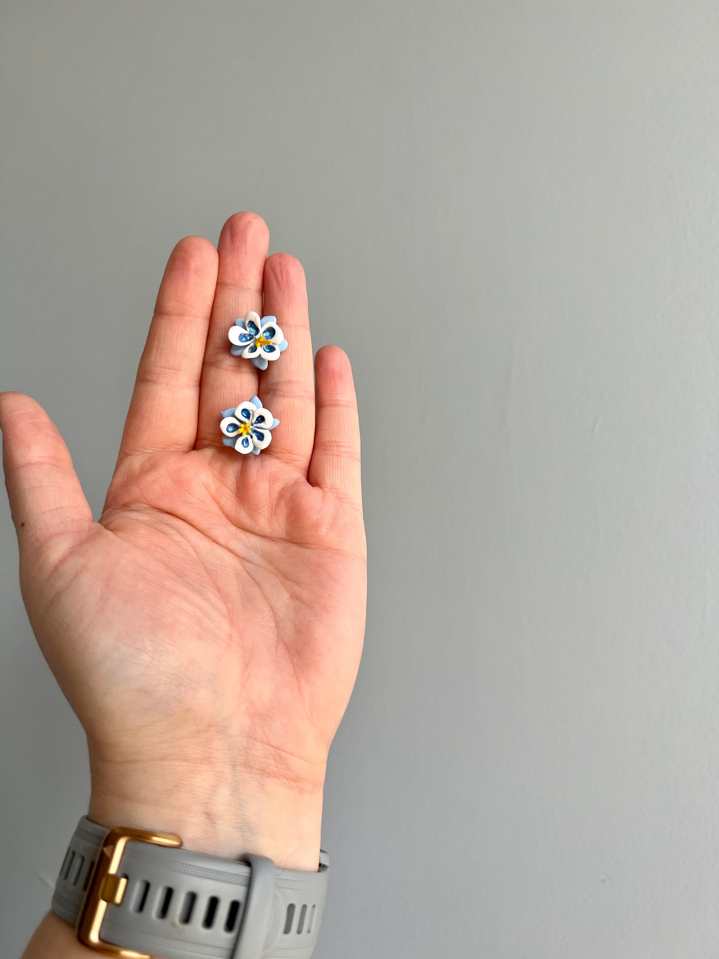 The perfect gift for Colorado hiker, capture the beauty of the Rockies with these handcrafted Columbine flower polymer clay earrings. These earrings were expertly handcrafted to capture the unique color of the Rocky Mountain Columbine.