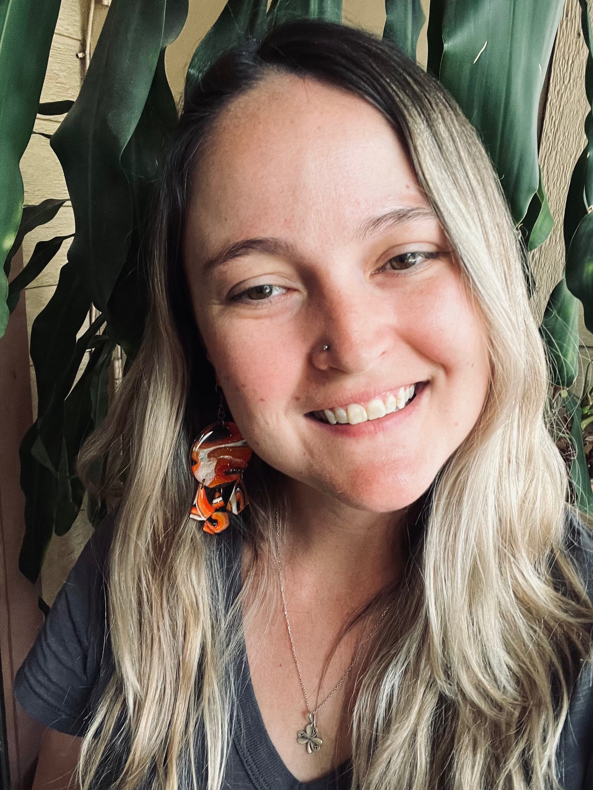 Ignite your inner fire with these Mars-inspired earrings. Associated with desire and action, Mars influences our instincts and drives, empowering wearers with courage and determination.