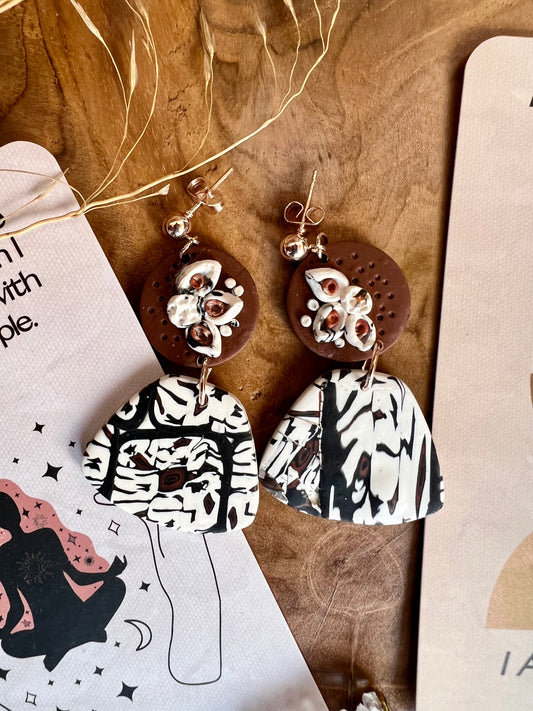 Embrace the spirit of the Aspen tree with these inspired polymer clay earrings! 🌿 Each piece captures the essence of renewal and interconnectedness, mirroring the Aspen's symbolism of strength, wisdom, and the changing seasons. Wear these earrings as a reminder of your resilience and growth.