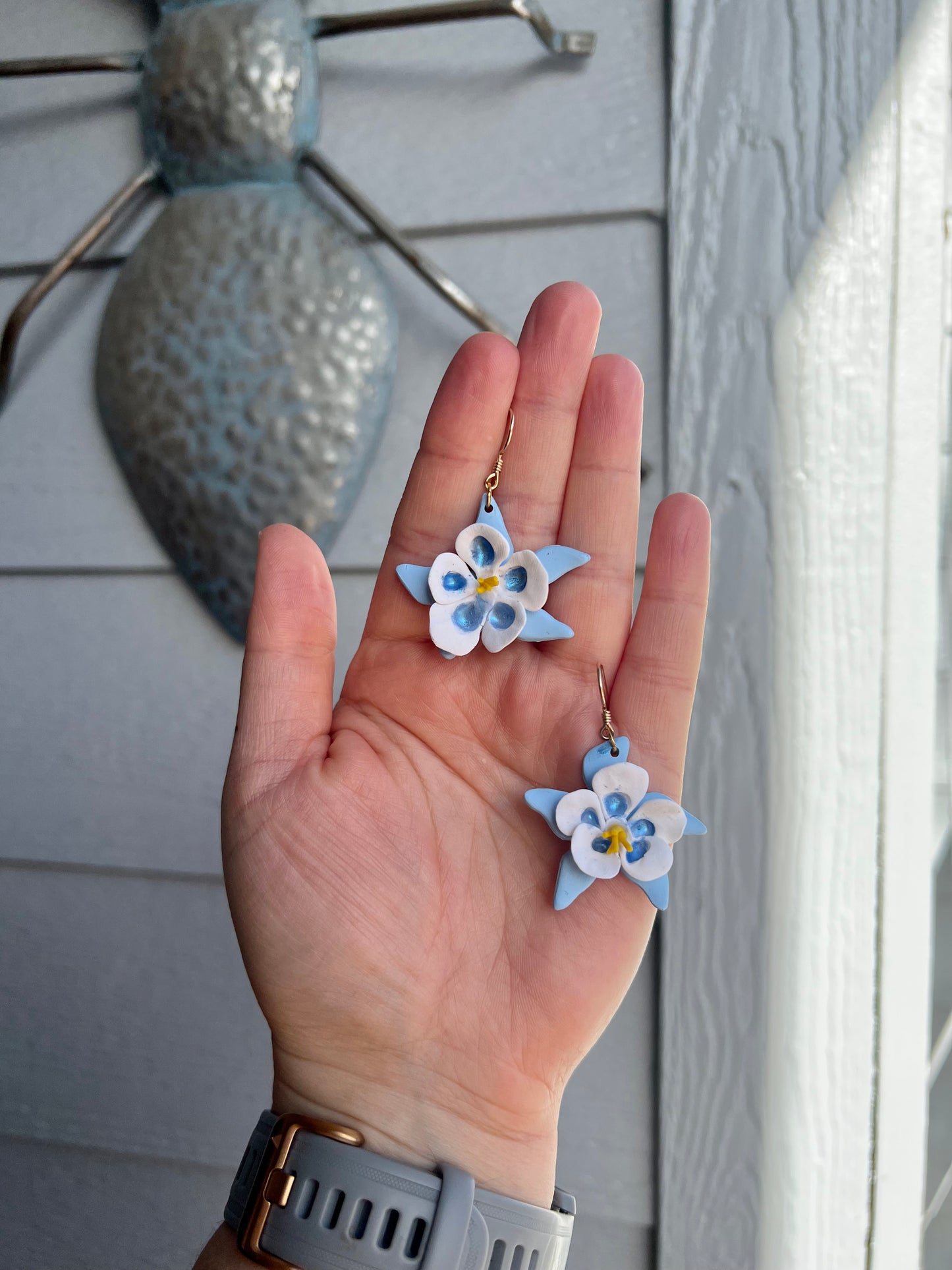 Channel the spirit of the Rockies with our columbine earrings, paying homage to Colorado's stunning flora. These earrings evoke a sense of wilderness and natural beauty, perfect for outdoor enthusiasts.